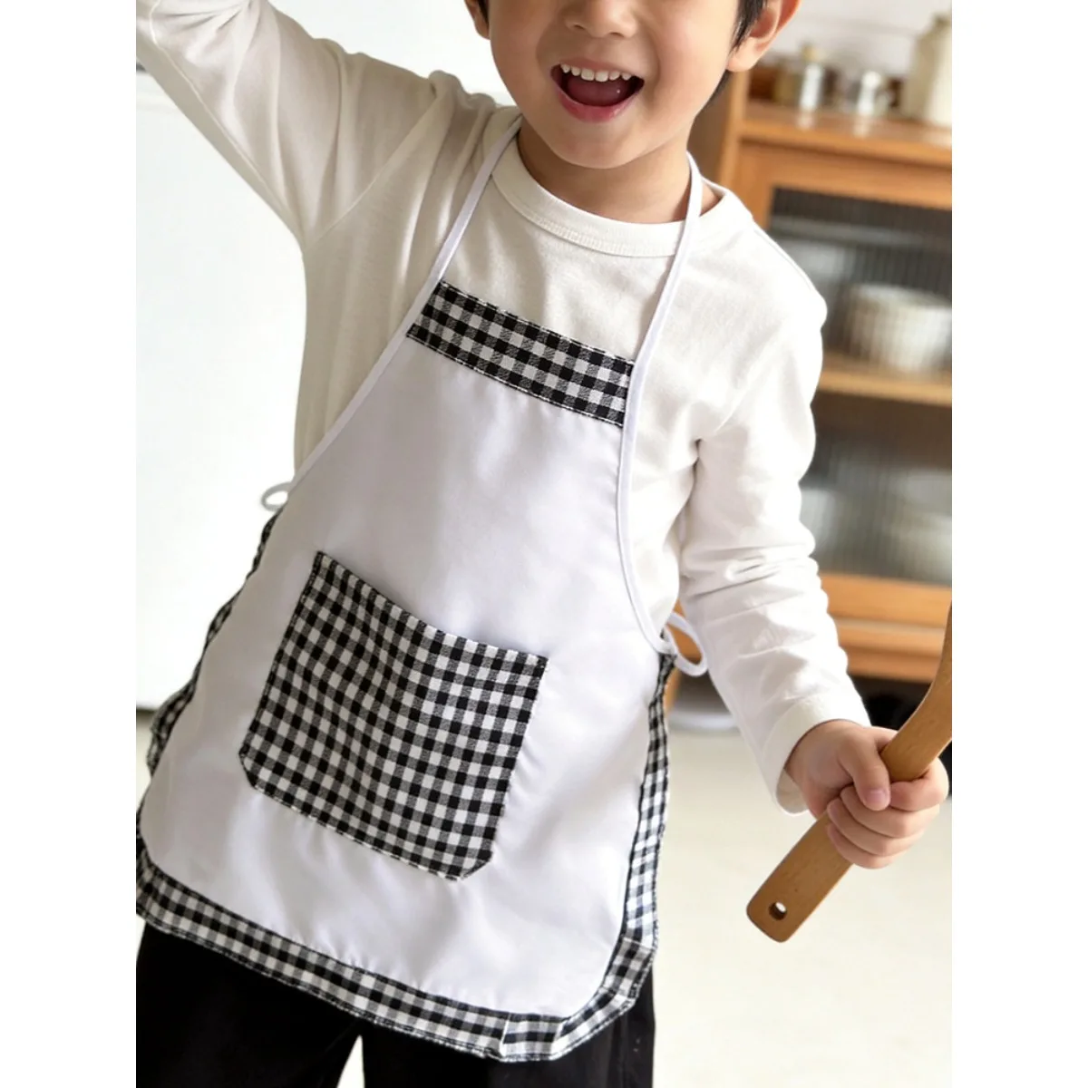 ชุดผ้ากันเปื้อนและหมวกเชฟลายตา - Baking Kitchen Set Up บทวิจารณ์และราคา